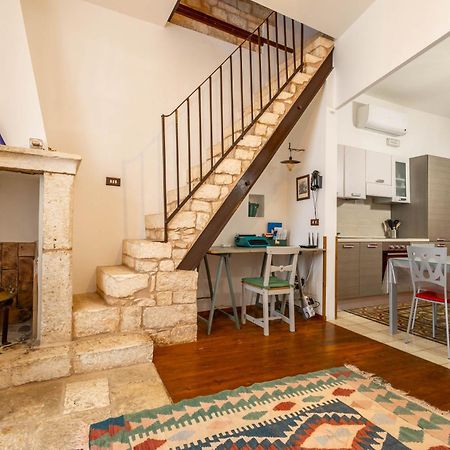 Antiche Mura Apartments "Nel Cuore Della Puglia"Bivani, Cucina, Terrazzo Turi Exteriör bild