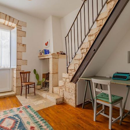 Antiche Mura Apartments "Nel Cuore Della Puglia"Bivani, Cucina, Terrazzo Turi Exteriör bild