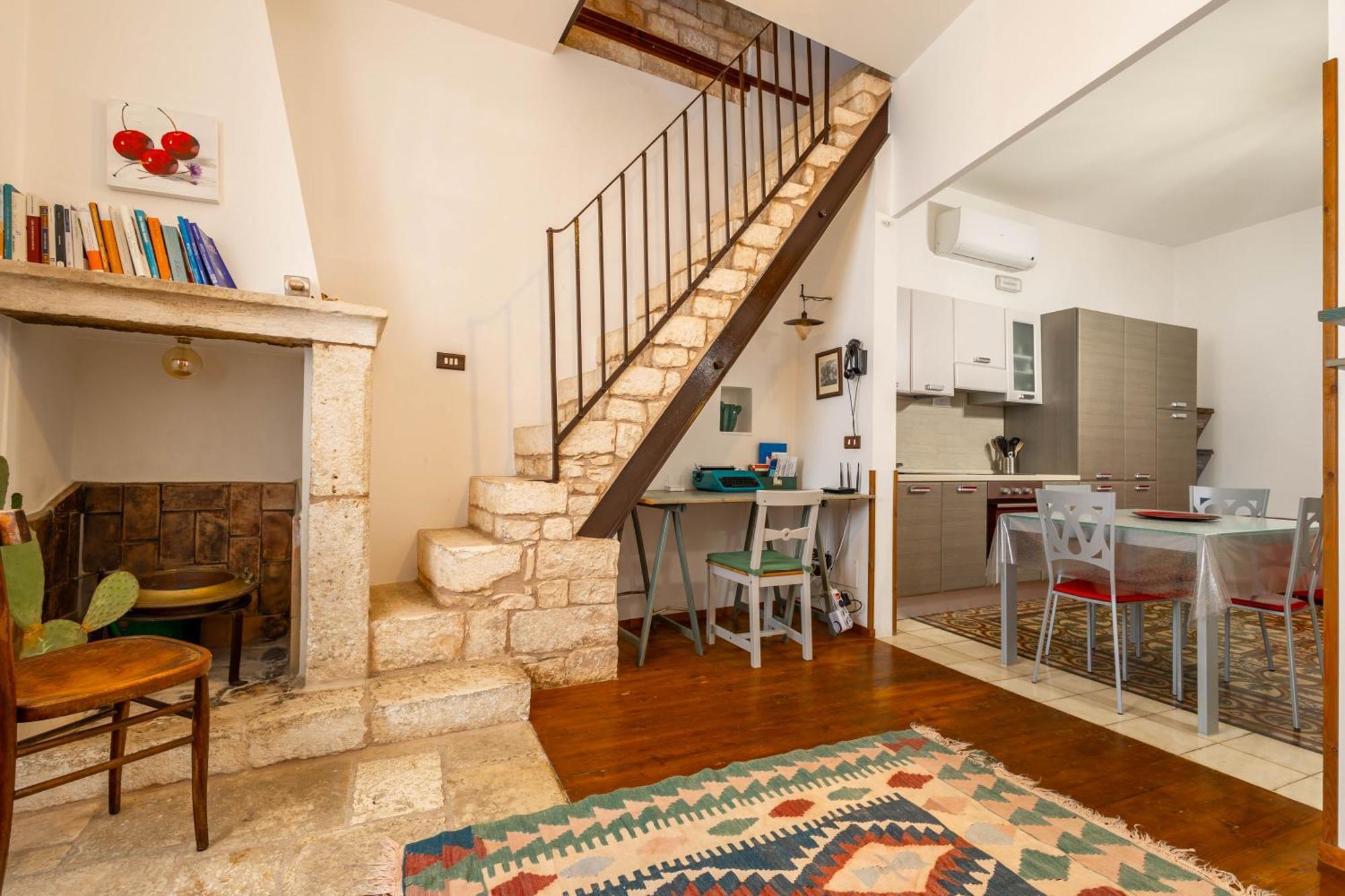 Antiche Mura Apartments "Nel Cuore Della Puglia"Bivani, Cucina, Terrazzo Turi Exteriör bild