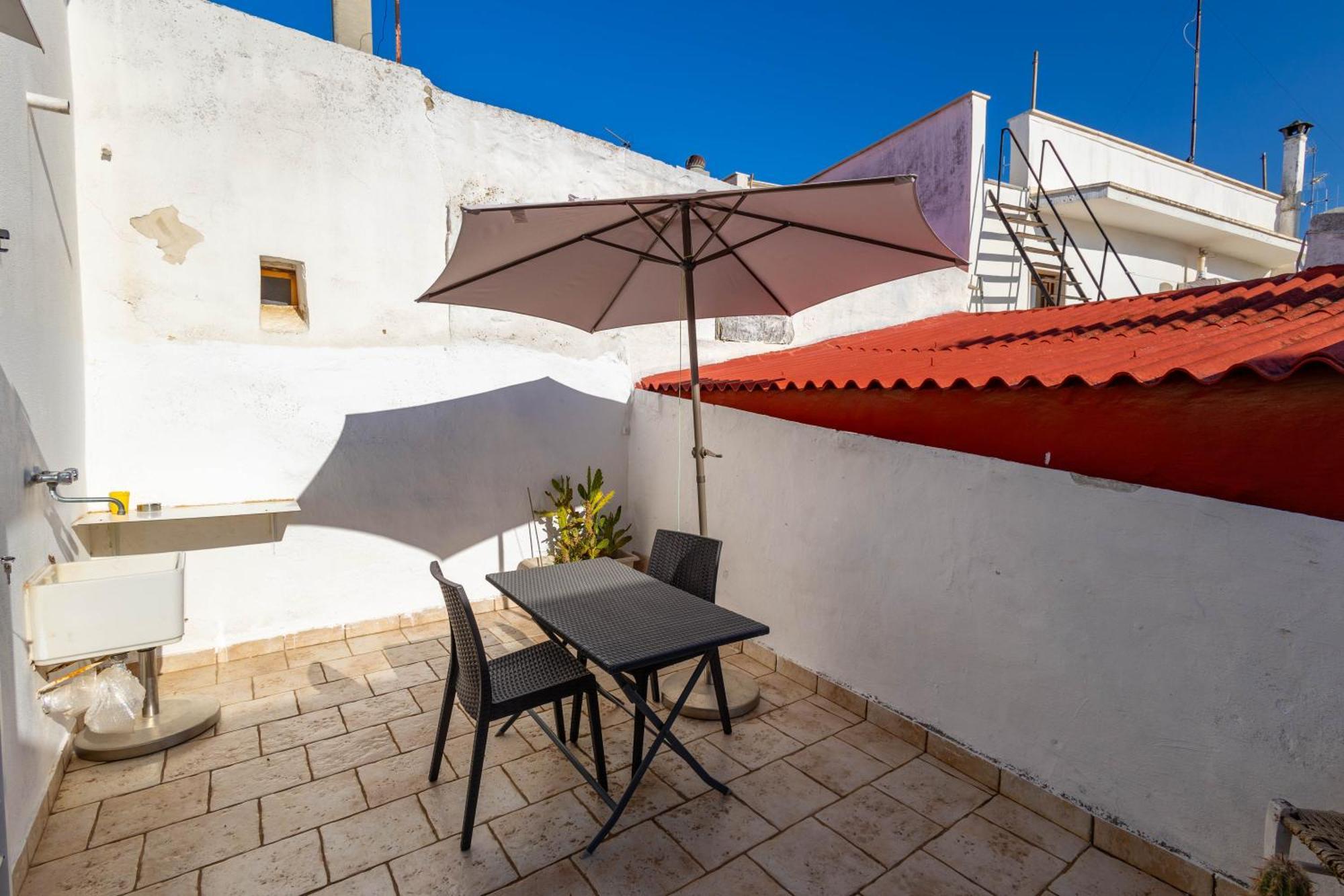 Antiche Mura Apartments "Nel Cuore Della Puglia"Bivani, Cucina, Terrazzo Turi Exteriör bild