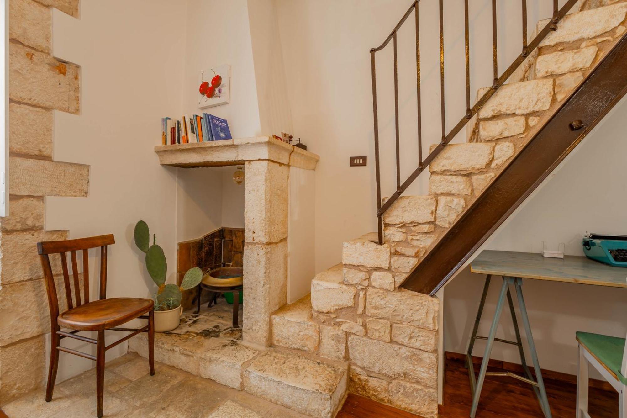 Antiche Mura Apartments "Nel Cuore Della Puglia"Bivani, Cucina, Terrazzo Turi Exteriör bild
