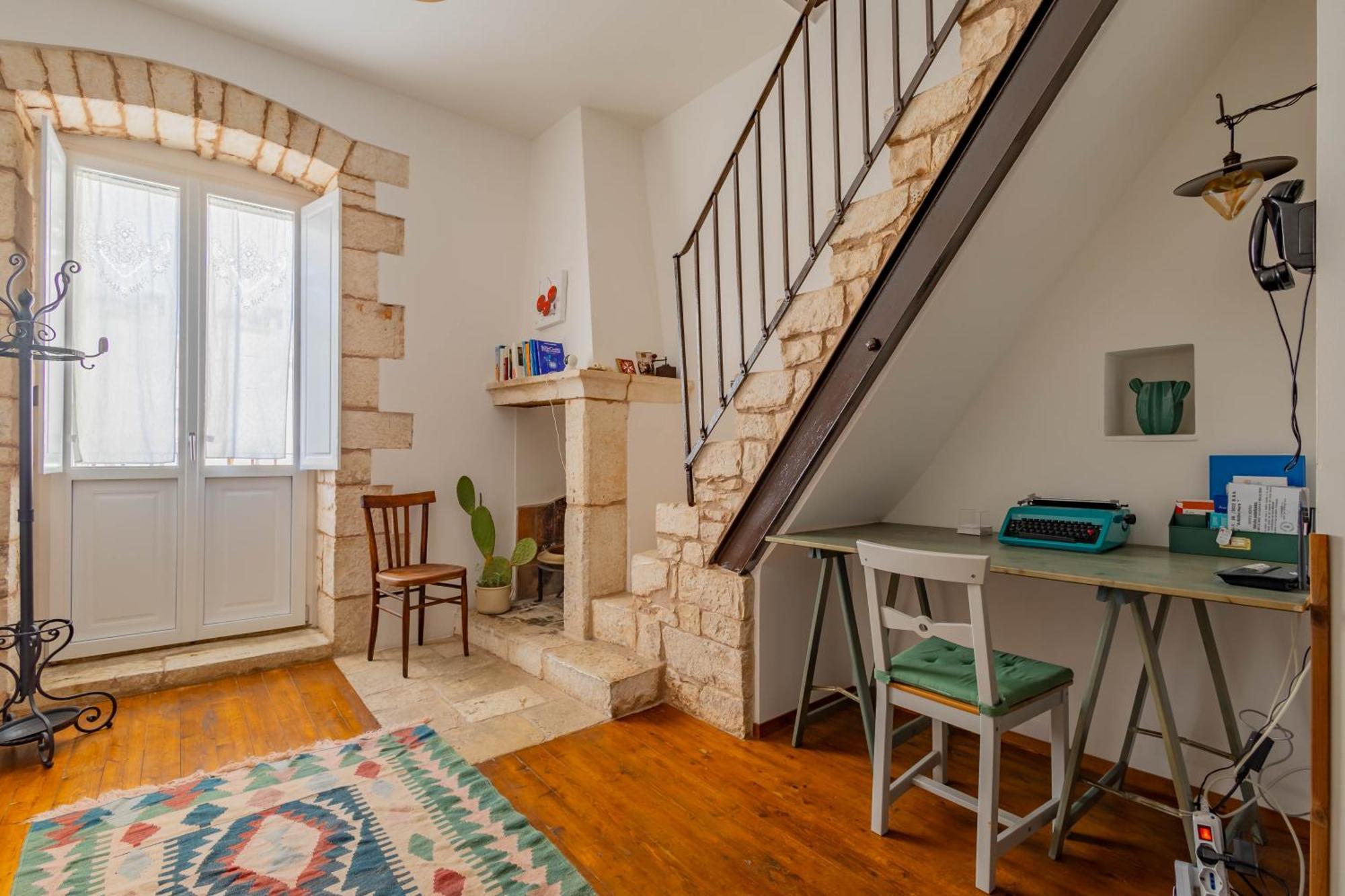 Antiche Mura Apartments "Nel Cuore Della Puglia"Bivani, Cucina, Terrazzo Turi Exteriör bild