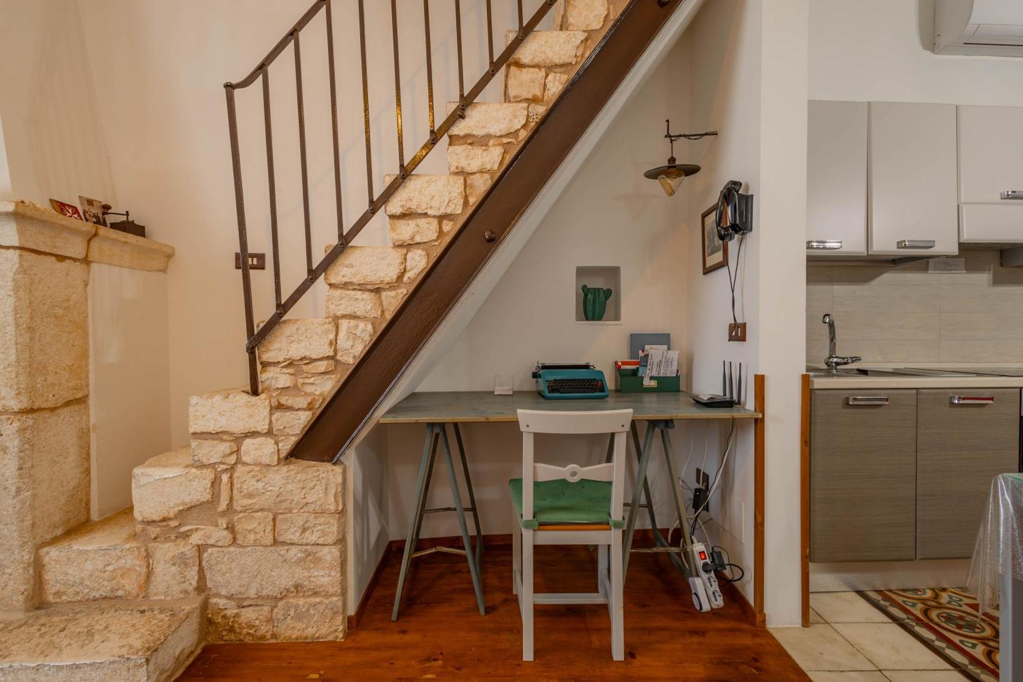 Antiche Mura Apartments "Nel Cuore Della Puglia"Bivani, Cucina, Terrazzo Turi Exteriör bild